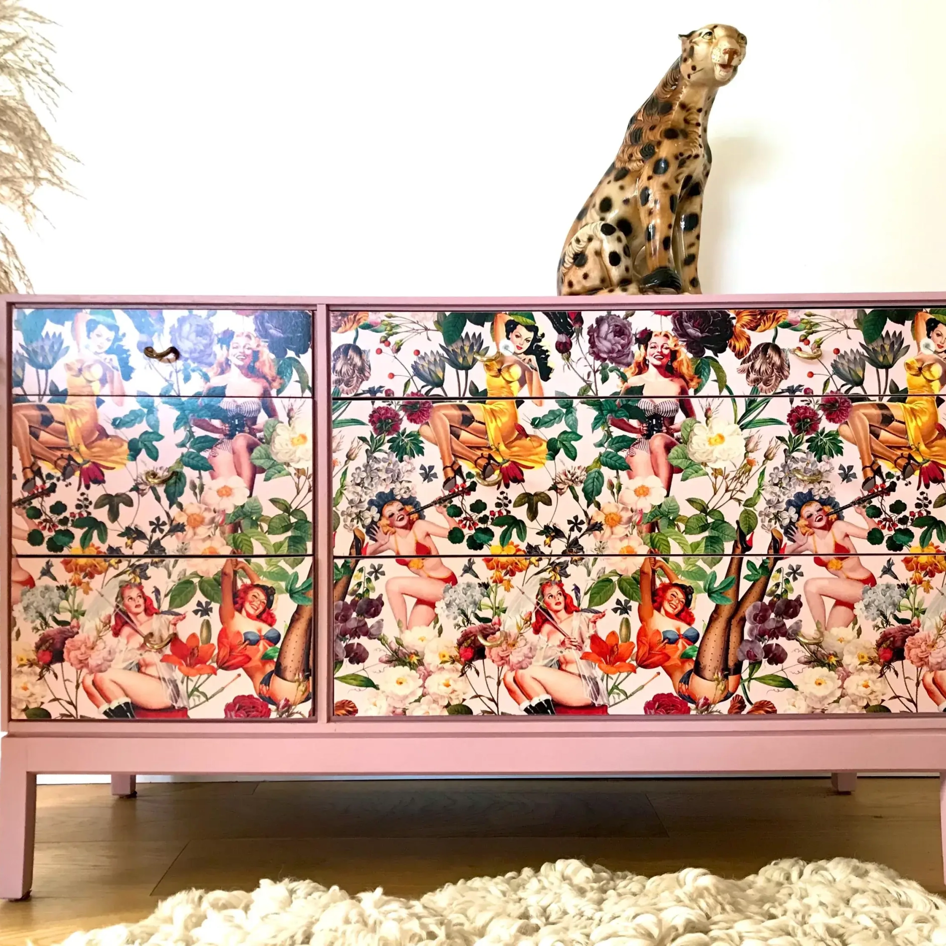 1950’s Pin Up Girls - Chest of Drawers
